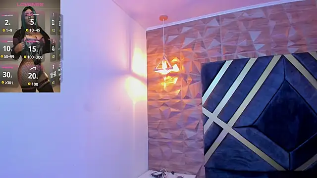 Alahia Dangelo online show from October 15, 11:35 am