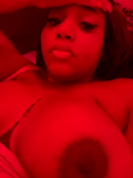 lindsayhoffman18 online show from December 1, 2:31 pm