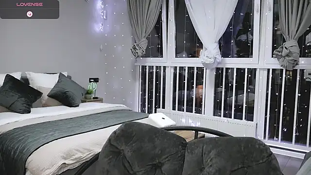 Dasha M online show from April 2, 4:15 pm