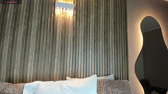 JessicaMilan online show from November 25, 11:05 pm