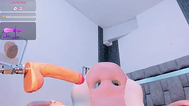 zulyjones online show from January 17, 1:07 pm