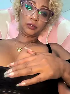 Amaliu  online show from February 7, 7:29 pm