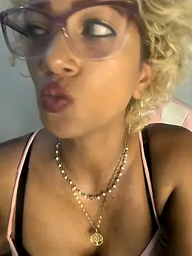 Amaliu  online show from March 7, 2:24 pm