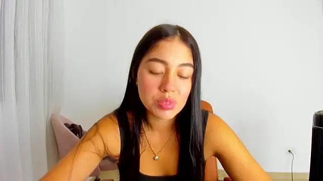 AriaMontgomery online show from May 6, 1:31 am
