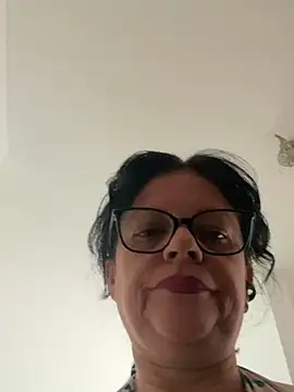 Sharongirl07 online show from April 1, 1:34 pm