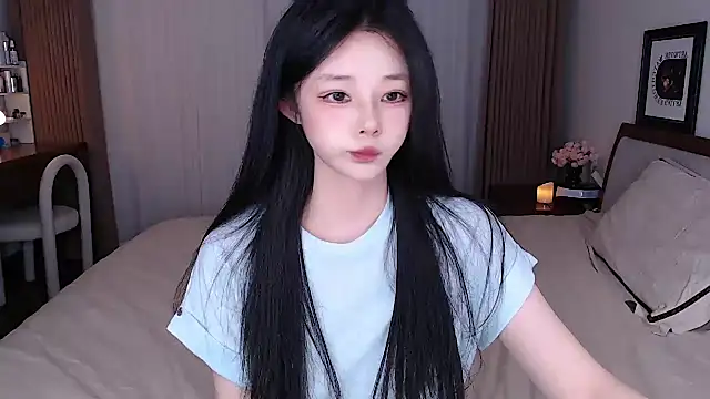 sweateanv  online show from June 9, 12:04 pm