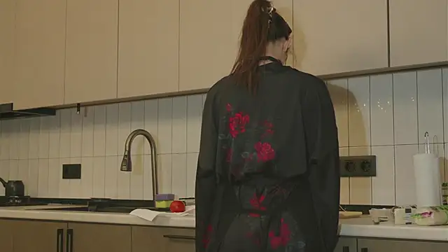 whisper of love online show from November 30, 2:27 am