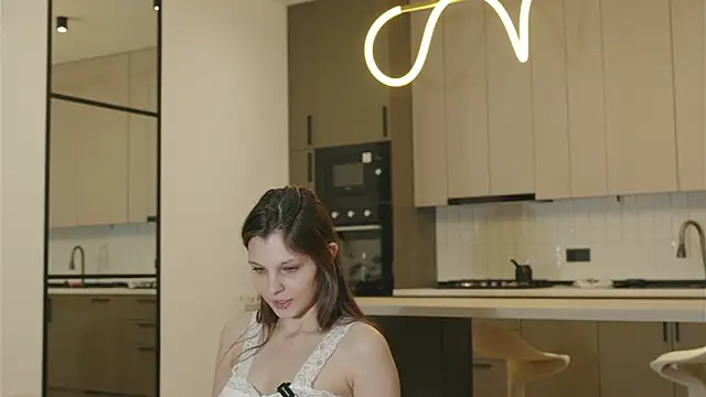 whisper of love online show from January 19, 2:52 am