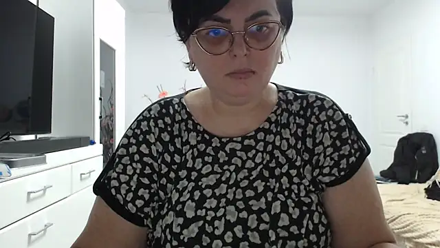 Amandamuller1982 online show from February 5, 7:17 pm