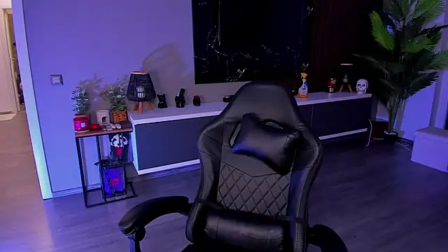 anemarieejolie online show from April 19, 6:10 pm