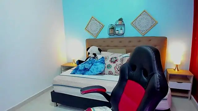 Edelaine rogers online show from April 18, 5:32 am