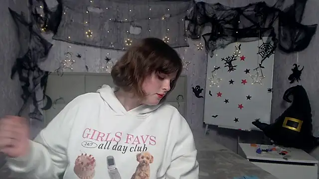 StaceyLex online show from October 20, 8:39 am