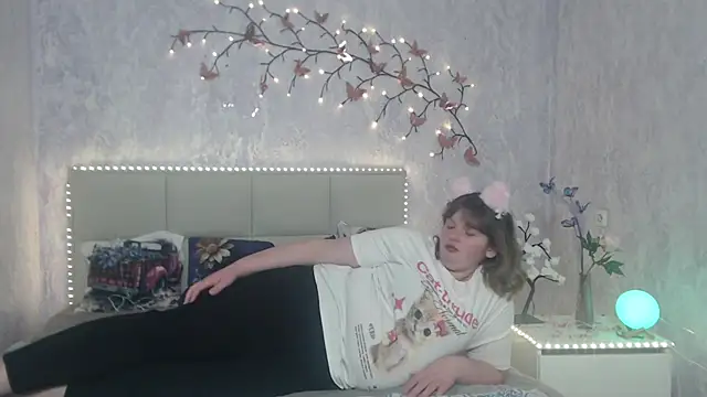 StaceyLex online show from March 25, 7:00 am