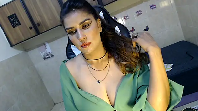 pareeti online show from March 8, 2:26 am