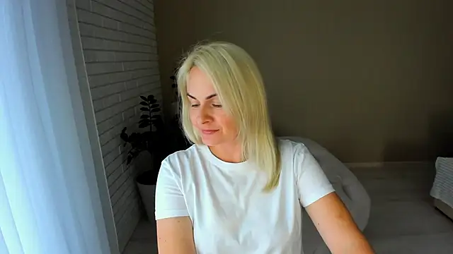 Alicee Gracee online show from September 12, 2:13 pm