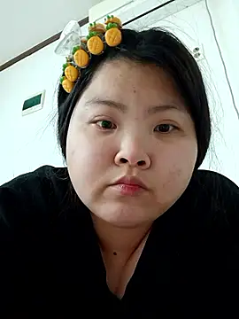 hello098712 online show from February 12, 9:33 am