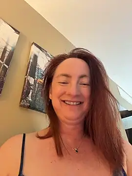 LouiseTswing online show from April 14, 4:40 pm