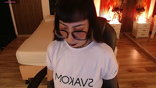 Sam mansson66 online show from April 14, 1:00 pm