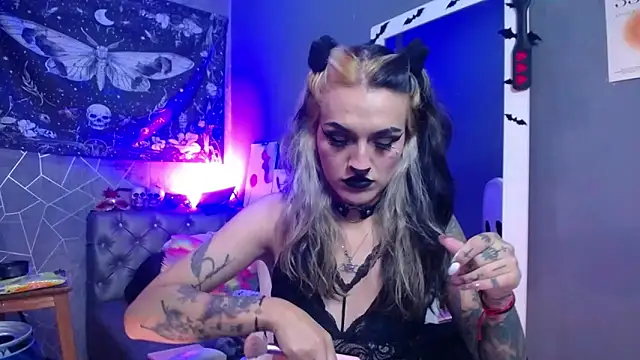 amelierouss online show from June 4, 4:17 am
