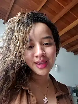 emilyrouxe online show from June 26, 5:25 pm