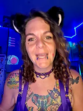 thatonespicychick online show from September 23, 11:19 am