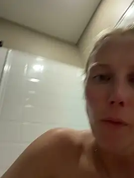 MmadiMonroe online show from March 17, 6:17 am