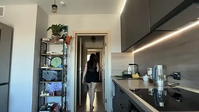 jainesummer online show from April 10, 8:20 am