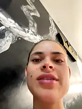 HannaRhodes online show from September 9, 2:39 pm