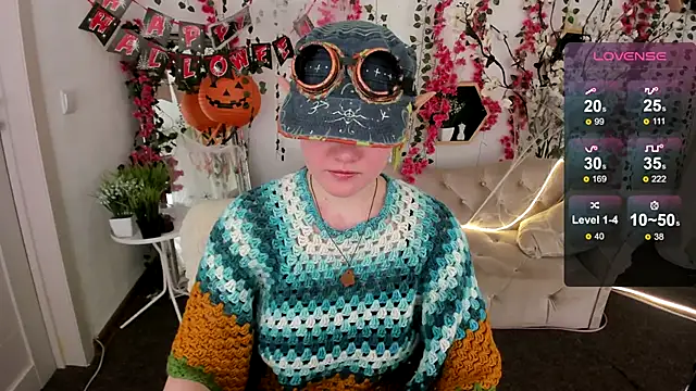 DreamyLuna online show from October 31, 8:35 pm