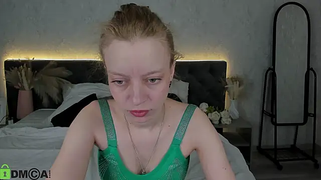 Michelle Blond online show from March 15, 9:55 am