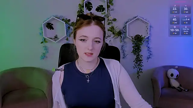 luna berryy online show from June 30, 6:51 pm