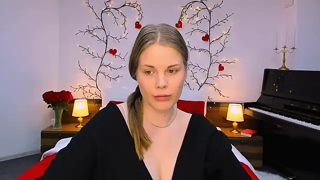 holy kitty online show from October 7, 1:37 pm