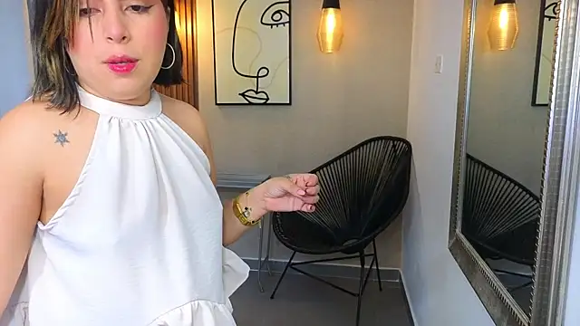 Sharlotte Milk online show from December 15, 11:04 am