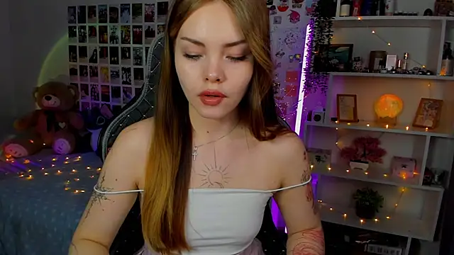 AkiraKatsu online show from September 29, 12:21 pm