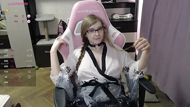 Tomato Tease online show from October 21, 2:10 pm