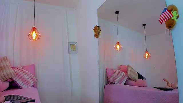 Lori Evanss online show from November 12, 2:20 am