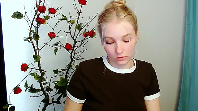 Queen ofLove online show from April 29, 1:25 pm