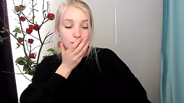 Queen ofLove online show from April 27, 2:25 pm