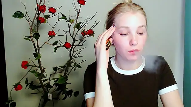 Queen ofLove online show from April 29, 5:30 pm