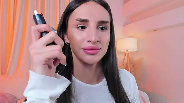 Kim Oberlin  online show from October 9, 4:33 pm