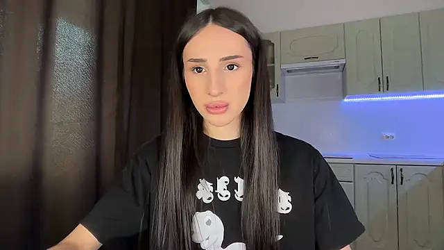 Kim Oberlin  online show from March 23, 11:05 am