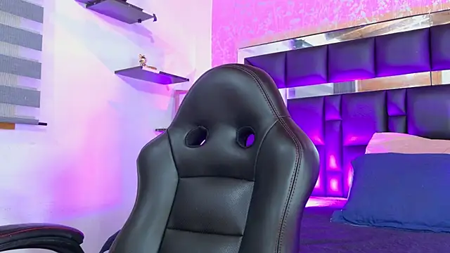 Sofia martiin online show from October 18, 3:31 am