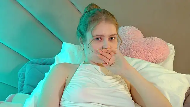 SelinSwarovski online show from March 2, 5:08 am