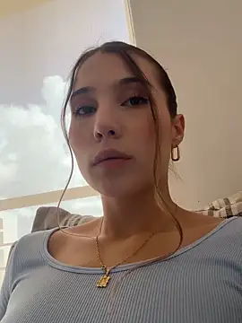 SophieRaily  online show from September 25, 8:06 pm