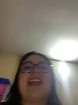 alissonfernandez  online show from March 8, 7:40 pm