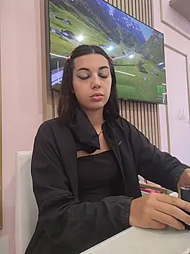 isabella048 online show from February 10, 1:36 pm