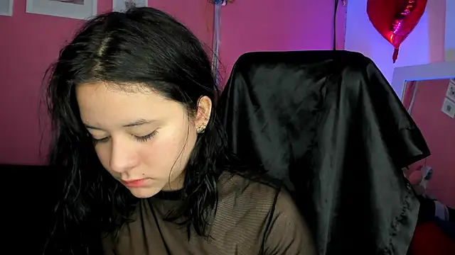 agnes 213 online show from October 17, 2:20 pm