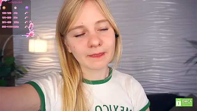 OdelinaFicken online show from September 23, 5:38 am