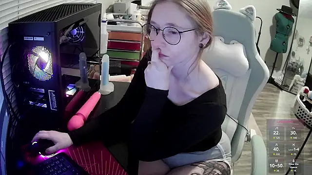 LilyFoxxx online show from February 2, 6:12 am