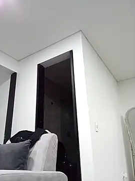 Sofi hot 4m online show from February 15, 1:30 am